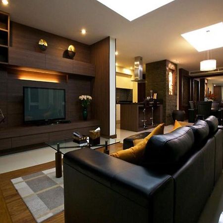 Karon Suite Apartment Екстериор снимка