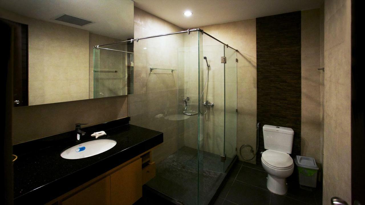 Karon Suite Apartment Екстериор снимка
